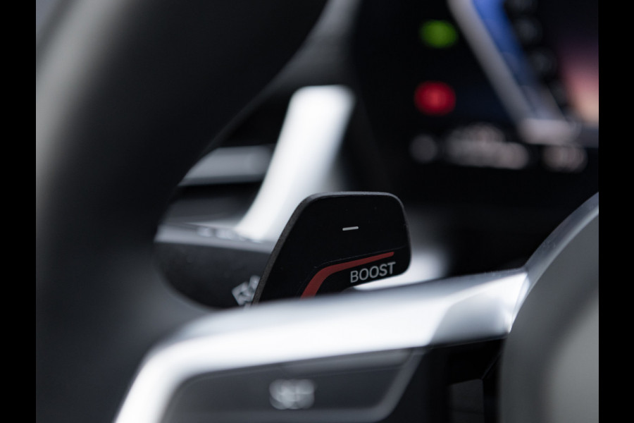 BMW 2 Serie Active Tourer 225e xDrive - M-Sport - Pano - 360 Camera - Head-up BMW 2 Serie Active Tourer 225e xDrive - M-Sport - Pano - 360 Camera - Head-up