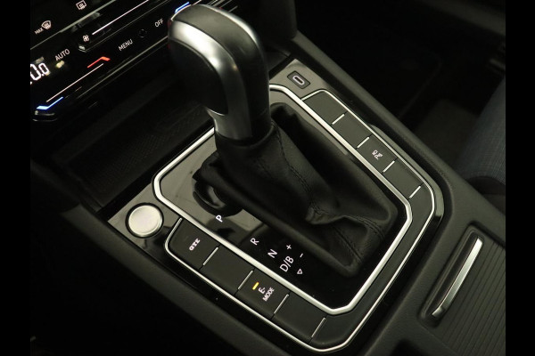 Volkswagen Passat 1.4 TSI PHEV GTE | Trekhaak | 360 Camera | Stoelverwarming | Side Assist | Carplay | Massage | Matrix LED | Navigatie | Adaptive cruise | Climate control | Plug In