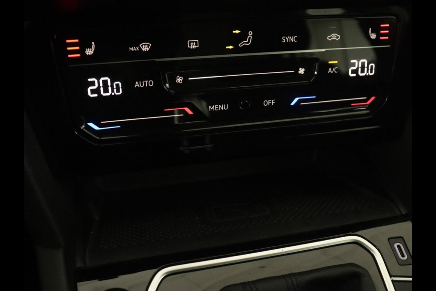 Volkswagen Passat 1.4 TSI PHEV GTE | Trekhaak | 360 Camera | Stoelverwarming | Side Assist | Carplay | Massage | Matrix LED | Navigatie | Adaptive cruise | Climate control | Plug In