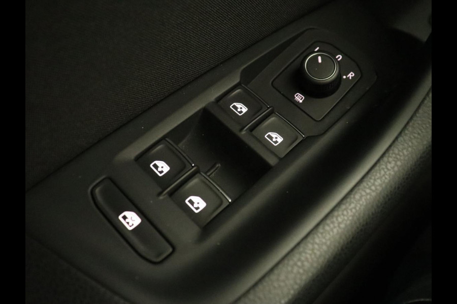 Volkswagen Passat 1.4 TSI PHEV GTE | Trekhaak | 360 Camera | Stoelverwarming | Side Assist | Carplay | Massage | Matrix LED | Navigatie | Adaptive cruise | Climate control | Plug In