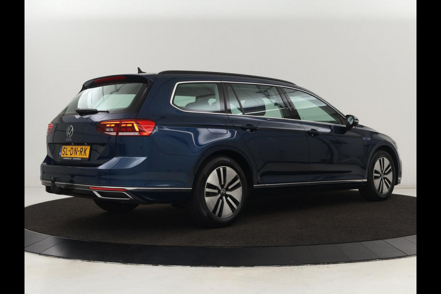 Volkswagen Passat 1.4 TSI PHEV GTE | Trekhaak | 360 Camera | Stoelverwarming | Side Assist | Carplay | Massage | Matrix LED | Navigatie | Adaptive cruise | Climate control | Plug In