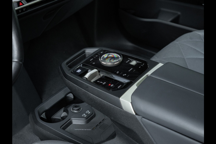 BMW iX xDrive40 - Driving Ass Prof - Harman Kardon - Stoelventilatie