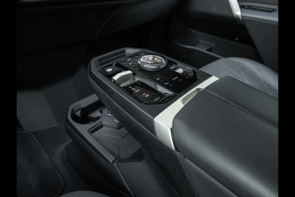 BMW iX xDrive40 - Driving Ass Prof - Harman Kardon - Stoelventilatie