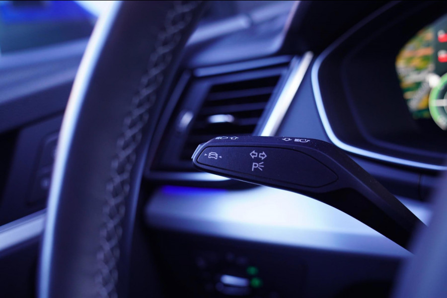 Audi Q5 Sportback 55 TFSI e S edition | Matrix | Luchtvering | Audi Drive Select | Adaptieve Cruise | 2 x S-line | Virtual | LED | Audi Q5 Sportback 55 TFSI e S edition | Matrix | Luchtvering | Audi Drive Select | Adaptieve Cruise | 2 x S-line | Virtual | LED |
