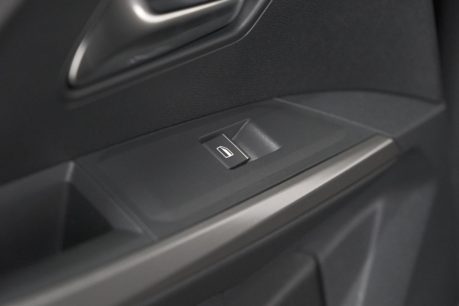 Peugeot 3008 1.2 Hybrid 145 GT | Elektrische Kofferklep | Camera | Adaptieve Cruise Control | Apple CarPlay