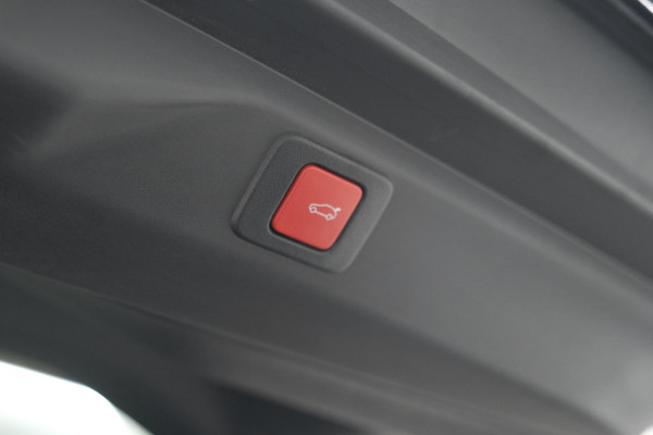 Peugeot 3008 1.2 Hybrid 145 GT | Elektrische Kofferklep | Camera | Adaptieve Cruise Control | Apple CarPlay