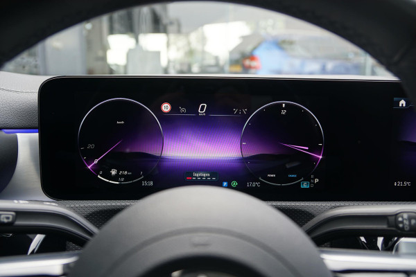 Mercedes-Benz CLA-Klasse Shooting Brake 180 AMG Line + 360° CAMERA / HEAD-UP / BURMESTER / MEMORY