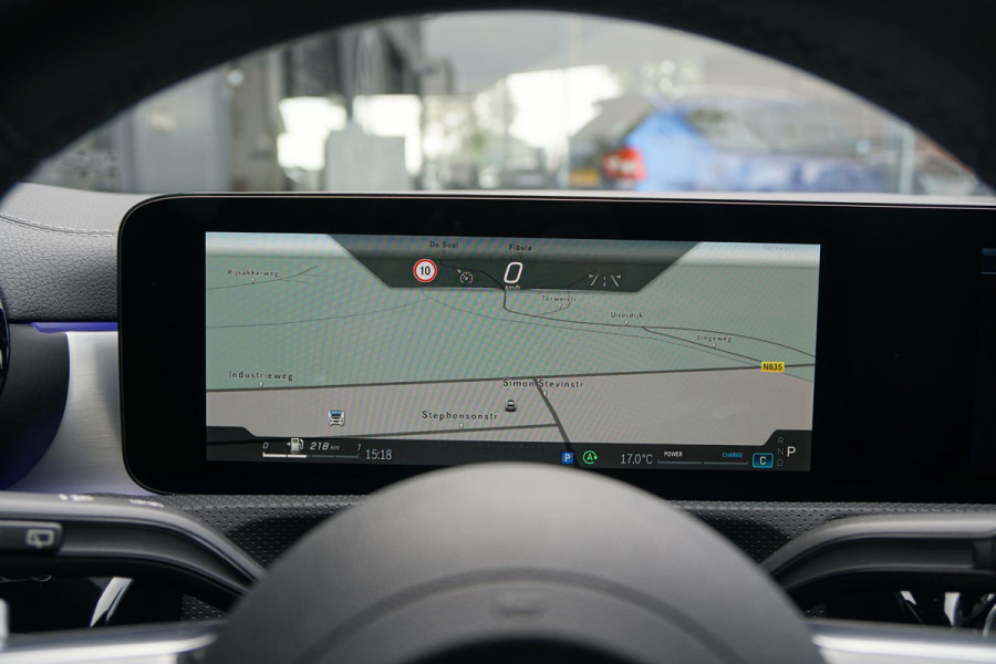 Mercedes-Benz CLA-Klasse Shooting Brake 180 AMG Line + 360° CAMERA / HEAD-UP / BURMESTER / MEMORY