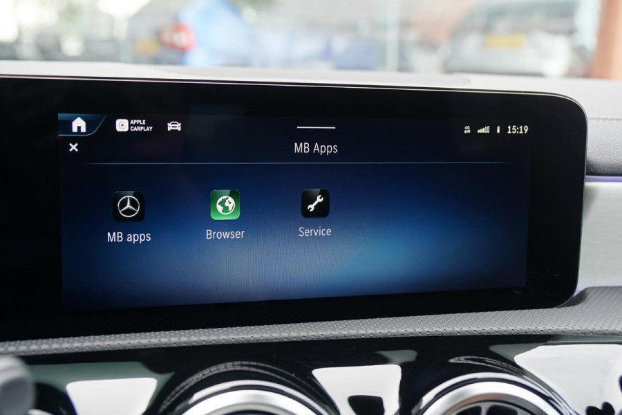 Mercedes-Benz CLA-Klasse Shooting Brake 180 AMG Line + 360° CAMERA / HEAD-UP / BURMESTER / MEMORY