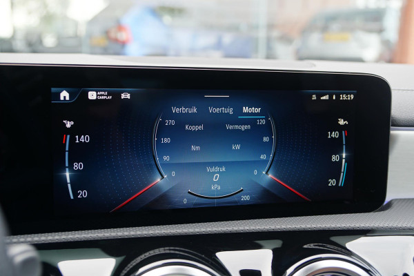 Mercedes-Benz CLA-Klasse Shooting Brake 180 AMG Line + 360° CAMERA / HEAD-UP / BURMESTER / MEMORY