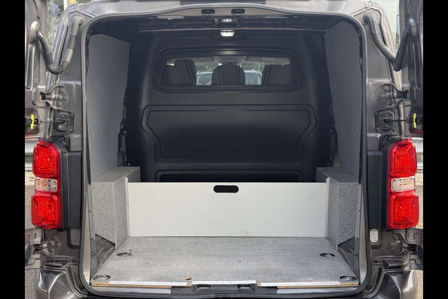 Toyota ProAce Worker 2.0 D-4D Professional Long DC | NL-auto | 2x Schuifd. | Navi | Keyless |