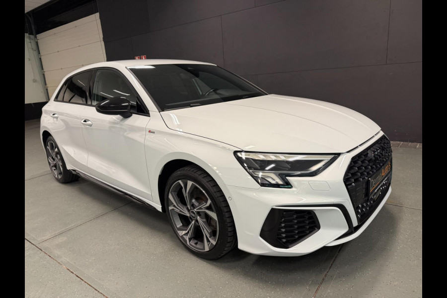 Audi A3 Sportback 40 TFSI e 2x S-LINE BLACK-LINE V-COCKPIT/NAVI/LED/DAB/CARPLAY/ECC/PDC/A-CRUISE/// Audi A3 Sportback 40 TFSI e 2x S-LINE BLACK-LINE V-COCKPIT/NAVI/LED/DAB/CARPLAY/ECC/PDC/A-CRUISE///