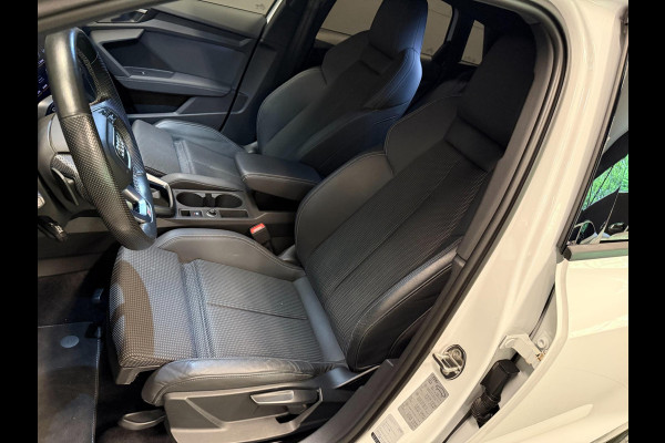 Audi A3 Sportback 40 TFSI e 2x S-LINE BLACK-LINE V-COCKPIT/NAVI/LED/DAB/CARPLAY/ECC/PDC/A-CRUISE/// Audi A3 Sportback 40 TFSI e 2x S-LINE BLACK-LINE V-COCKPIT/NAVI/LED/DAB/CARPLAY/ECC/PDC/A-CRUISE///