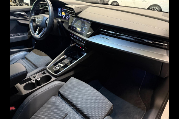 Audi A3 Sportback 40 TFSI e 2x S-LINE BLACK-LINE V-COCKPIT/NAVI/LED/DAB/CARPLAY/ECC/PDC/A-CRUISE/// Audi A3 Sportback 40 TFSI e 2x S-LINE BLACK-LINE V-COCKPIT/NAVI/LED/DAB/CARPLAY/ECC/PDC/A-CRUISE///