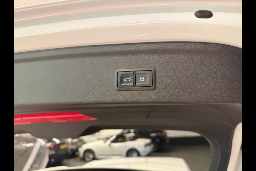 Audi A3 Sportback 40 TFSI e 2x S-LINE BLACK-LINE V-COCKPIT/NAVI/LED/DAB/CARPLAY/ECC/PDC/A-CRUISE/// Audi A3 Sportback 40 TFSI e 2x S-LINE BLACK-LINE V-COCKPIT/NAVI/LED/DAB/CARPLAY/ECC/PDC/A-CRUISE///