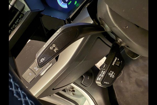 Audi A3 Sportback 40 TFSI e 2x S-LINE BLACK-LINE V-COCKPIT/NAVI/LED/DAB/CARPLAY/ECC/PDC/A-CRUISE/// Audi A3 Sportback 40 TFSI e 2x S-LINE BLACK-LINE V-COCKPIT/NAVI/LED/DAB/CARPLAY/ECC/PDC/A-CRUISE///
