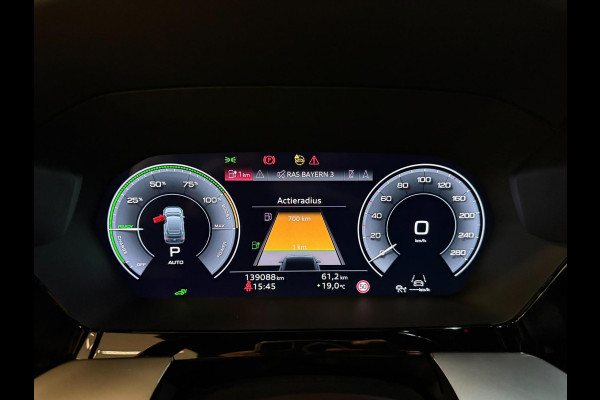 Audi A3 Sportback 40 TFSI e 2x S-LINE BLACK-LINE V-COCKPIT/NAVI/LED/DAB/CARPLAY/ECC/PDC/A-CRUISE/// Audi A3 Sportback 40 TFSI e 2x S-LINE BLACK-LINE V-COCKPIT/NAVI/LED/DAB/CARPLAY/ECC/PDC/A-CRUISE///