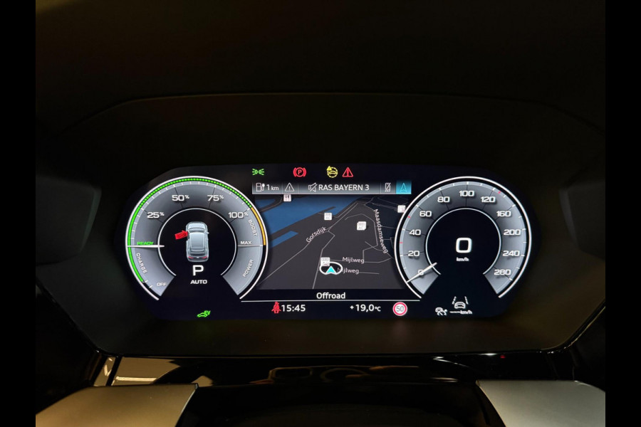 Audi A3 Sportback 40 TFSI e 2x S-LINE BLACK-LINE V-COCKPIT/NAVI/LED/DAB/CARPLAY/ECC/PDC/A-CRUISE/// Audi A3 Sportback 40 TFSI e 2x S-LINE BLACK-LINE V-COCKPIT/NAVI/LED/DAB/CARPLAY/ECC/PDC/A-CRUISE///