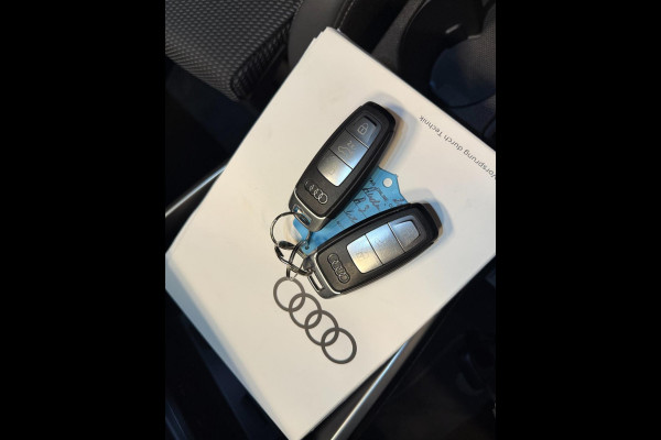 Audi A3 Sportback 40 TFSI e 2x S-LINE BLACK-LINE V-COCKPIT/NAVI/LED/DAB/CARPLAY/ECC/PDC/A-CRUISE/// Audi A3 Sportback 40 TFSI e 2x S-LINE BLACK-LINE V-COCKPIT/NAVI/LED/DAB/CARPLAY/ECC/PDC/A-CRUISE///