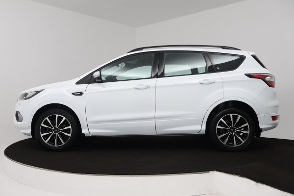 Ford Kuga 1.5 EcoBoost ST Line (NAVIGATIE, TREKHAAK, STUUR-/STOELVERWARMING, PARKEERSENSOREN)