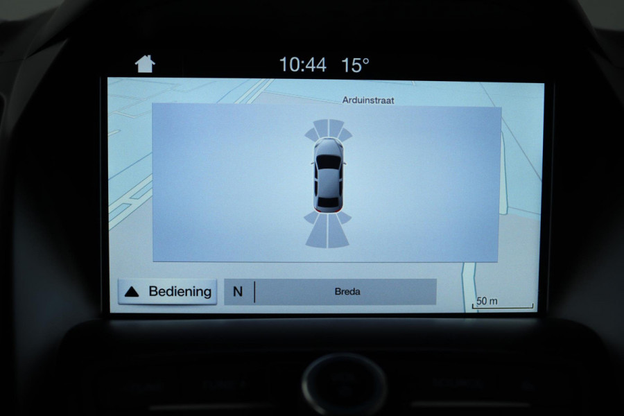 Ford Kuga 1.5 EcoBoost ST Line (NAVIGATIE, TREKHAAK, STUUR-/STOELVERWARMING, PARKEERSENSOREN)