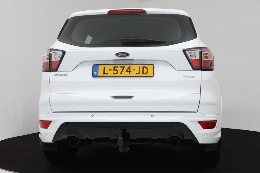 Ford Kuga 1.5 EcoBoost ST Line (NAVIGATIE, TREKHAAK, STUUR-/STOELVERWARMING, PARKEERSENSOREN)