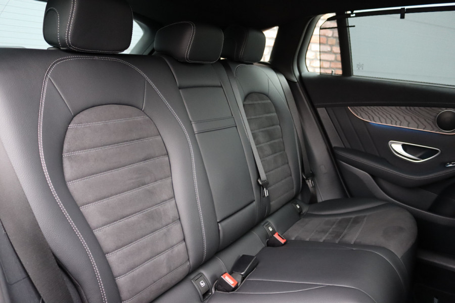 Mercedes-Benz EQC 400 4MATIC AMG Line 80 kWh | Schuifdak | Distronic+ | HUD | Memory | Camera | Keyless Go | Rijassistentiepakket | Advanced Sound System | Zonnerollo's |