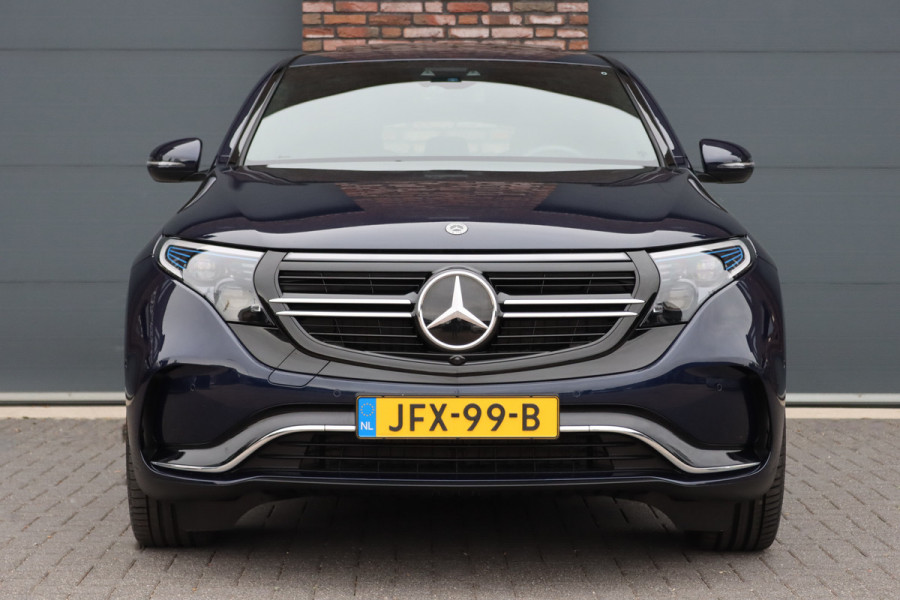 Mercedes-Benz EQC 400 4MATIC AMG Line 80 kWh | Schuifdak | Distronic+ | HUD | Memory | Camera | Keyless Go | Rijassistentiepakket | Advanced Sound System | Zonnerollo's |