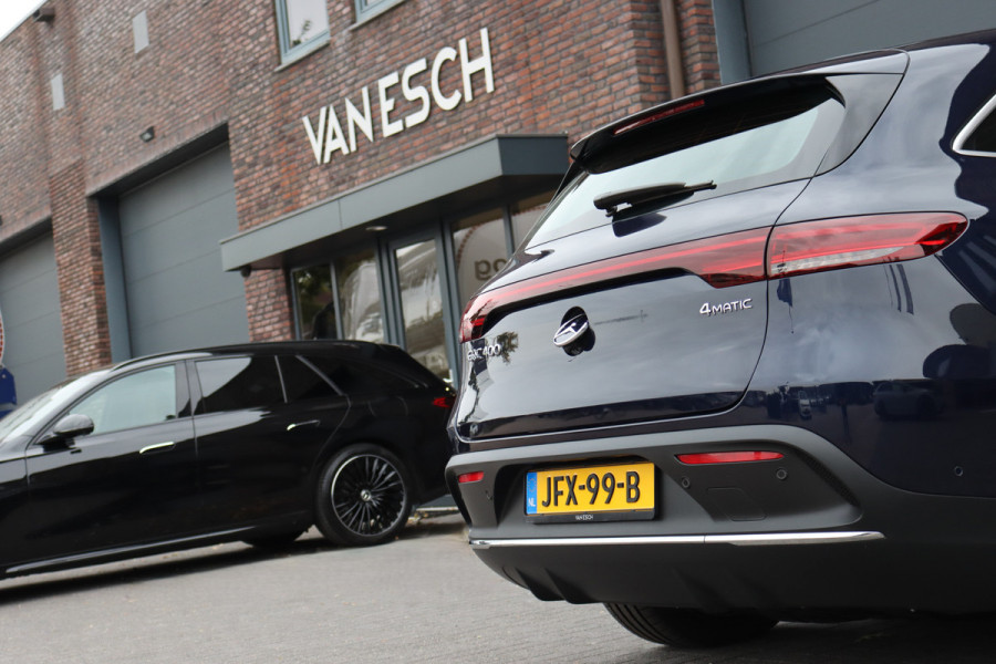 Mercedes-Benz EQC 400 4MATIC AMG Line 80 kWh | Schuifdak | Distronic+ | HUD | Memory | Camera | Keyless Go | Rijassistentiepakket | Advanced Sound System | Zonnerollo's |