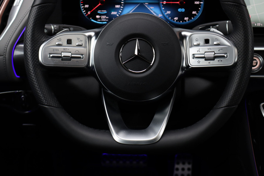 Mercedes-Benz EQC 400 4MATIC AMG Line 80 kWh | Schuifdak | Distronic+ | HUD | Memory | Camera | Keyless Go | Rijassistentiepakket | Advanced Sound System | Zonnerollo's |