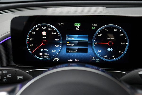Mercedes-Benz EQC 400 4MATIC AMG Line 80 kWh | Schuifdak | Distronic+ | HUD | Memory | Camera | Keyless Go | Rijassistentiepakket | Advanced Sound System | Zonnerollo's |