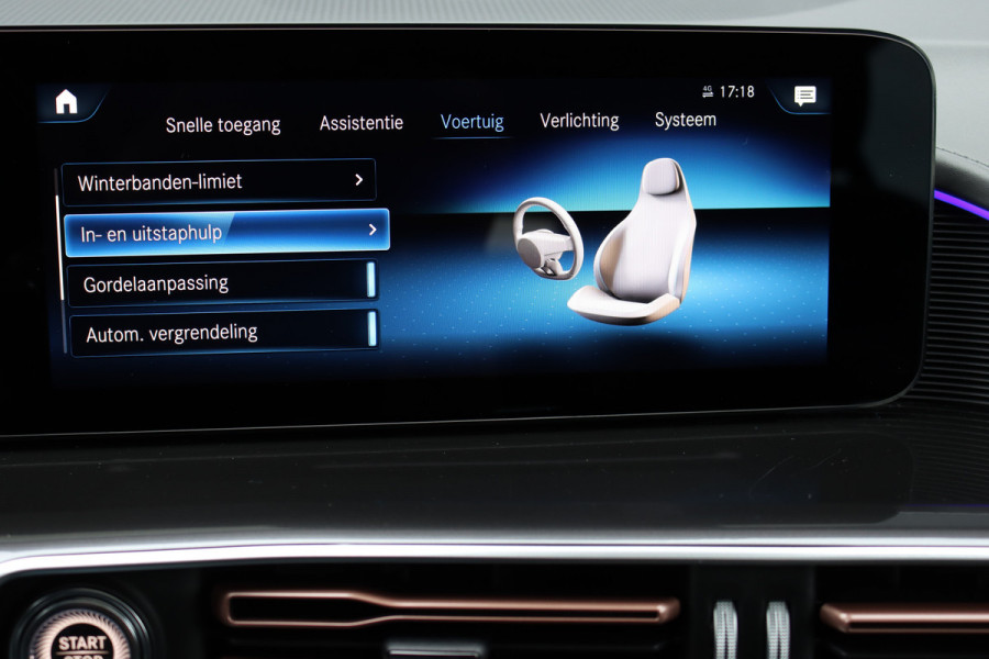 Mercedes-Benz EQC 400 4MATIC AMG Line 80 kWh | Schuifdak | Distronic+ | HUD | Memory | Camera | Keyless Go | Rijassistentiepakket | Advanced Sound System | Zonnerollo's |