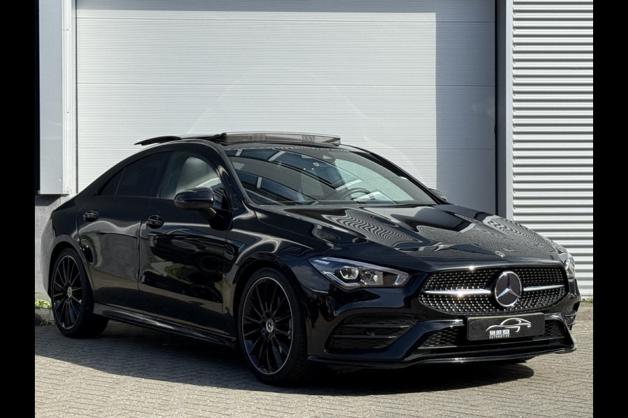Mercedes-Benz CLA-Klasse 180 Advantage | AMG Pakket | Panoramadak | Widescreen