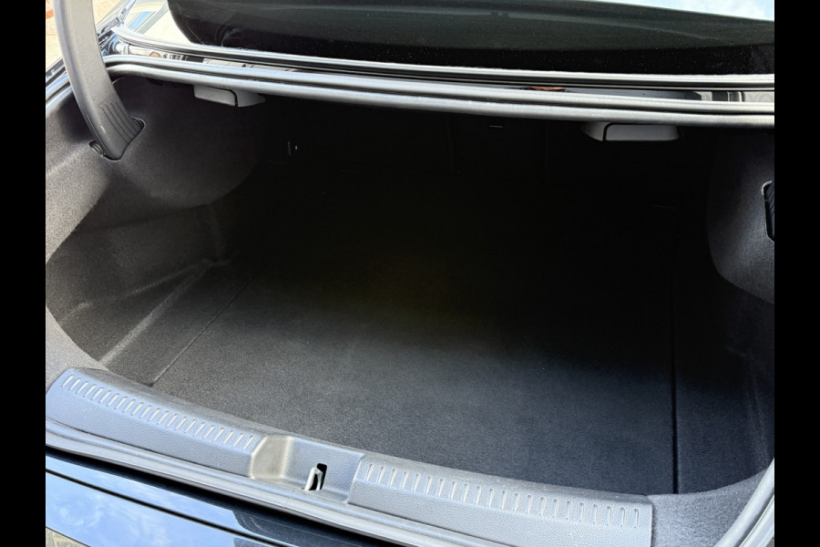 Mercedes-Benz CLA-Klasse 180 Advantage | AMG Pakket | Panoramadak | Widescreen