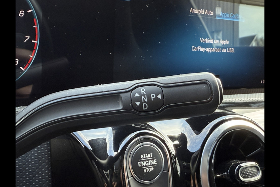 Mercedes-Benz CLA-Klasse 180 Advantage | AMG Pakket | Panoramadak | Widescreen