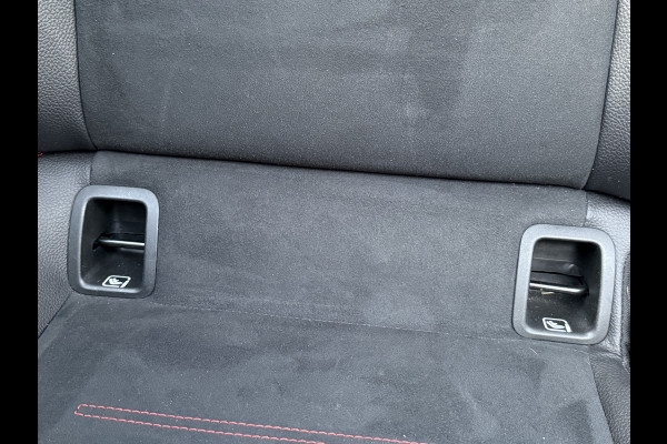 Mercedes-Benz CLA-Klasse 180 Advantage | AMG Pakket | Panoramadak | Widescreen