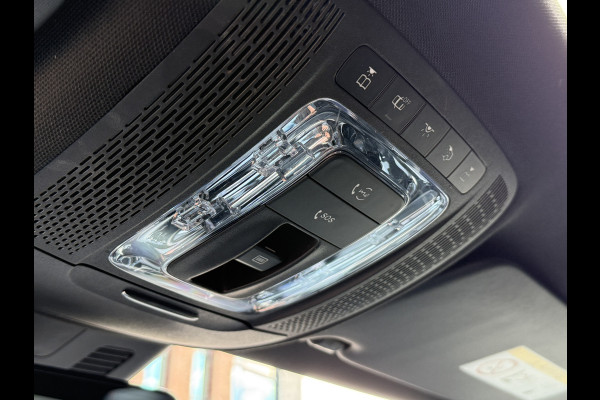 Mercedes-Benz CLA-Klasse 180 Advantage | AMG Pakket | Panoramadak | Widescreen