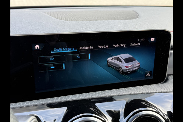 Mercedes-Benz CLA-Klasse 180 Advantage | AMG Pakket | Panoramadak | Widescreen