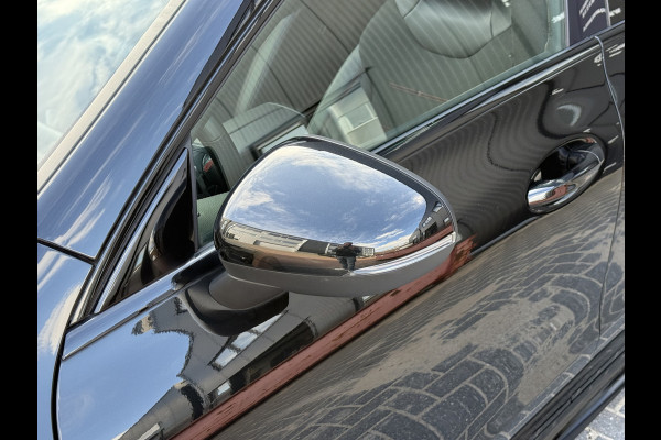 Mercedes-Benz CLA-Klasse 180 Advantage | AMG Pakket | Panoramadak | Widescreen