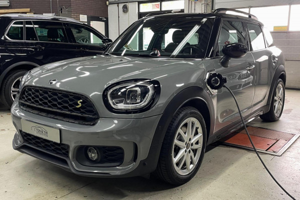 MINI Countryman 2.0 Cooper S E ALL4 BLACK John Works Pano Leder A.Cruise '20