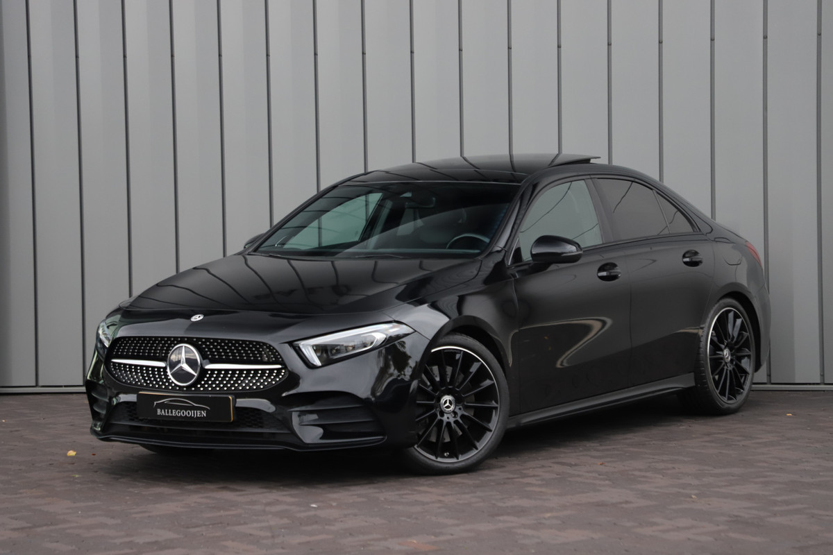 Mercedes-Benz A-Klasse 250 AMG Sedan | 224PK | Pano | Sfeerverlichting | Burmester | Multibeam | Stoelverwarming | Standkachel | 2019.