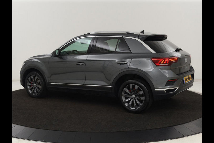 Volkswagen T-Roc 1.0 TSI Sport | Stoelverwarming | Camera | Virtual Cockpit | Adaptive cruise | DAB | Full LED | Climate control | Getint glas