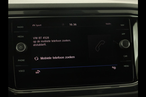 Volkswagen T-Roc 1.0 TSI Sport | Stoelverwarming | Camera | Virtual Cockpit | Adaptive cruise | DAB | Full LED | Climate control | Getint glas