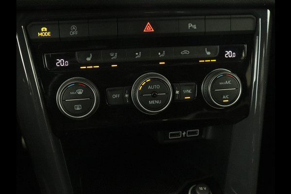 Volkswagen T-Roc 1.0 TSI Sport | Stoelverwarming | Camera | Virtual Cockpit | Adaptive cruise | DAB | Full LED | Climate control | Getint glas