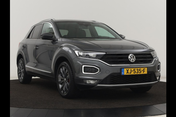 Volkswagen T-Roc 1.0 TSI Sport | Stoelverwarming | Camera | Virtual Cockpit | Adaptive cruise | DAB | Full LED | Climate control | Getint glas