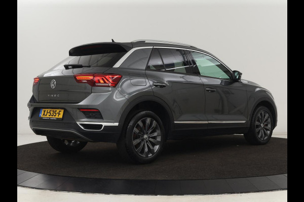 Volkswagen T-Roc 1.0 TSI Sport | Stoelverwarming | Camera | Virtual Cockpit | Adaptive cruise | DAB | Full LED | Climate control | Getint glas
