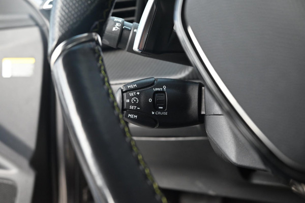 Peugeot 2008 1.2 PureTech GT 131 PK Dealer o.h Keyless Camera Side-Assist LED 17''