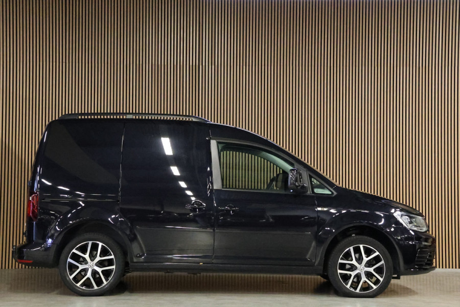 Volkswagen Caddy 1.4 TSI DSG | Bi-Xenon | Navigatie | CarPlay | Cruise control | PDC | Trekhaak | Airco | DAB | Laadruimte bekleed | Nieuwe APK