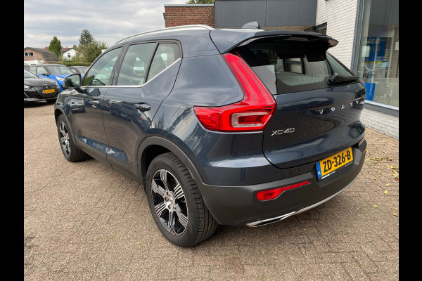 Volvo XC40 2.0 T4 Inscription | Wegklapbare trekhaak | Denim Blue + Beige leder | Stoelverwarming