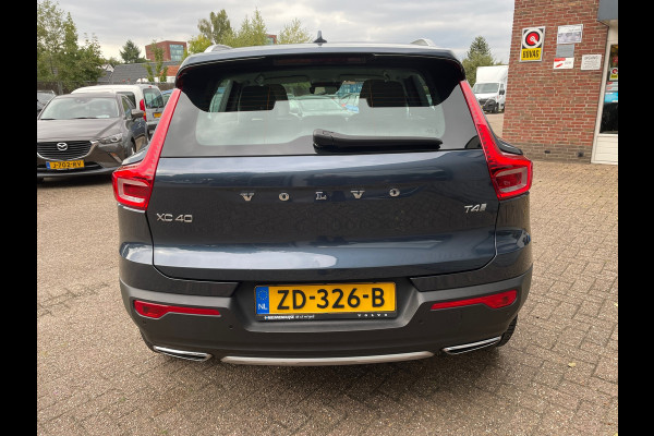 Volvo XC40 2.0 T4 Inscription | Wegklapbare trekhaak | Denim Blue + Beige leder | Stoelverwarming